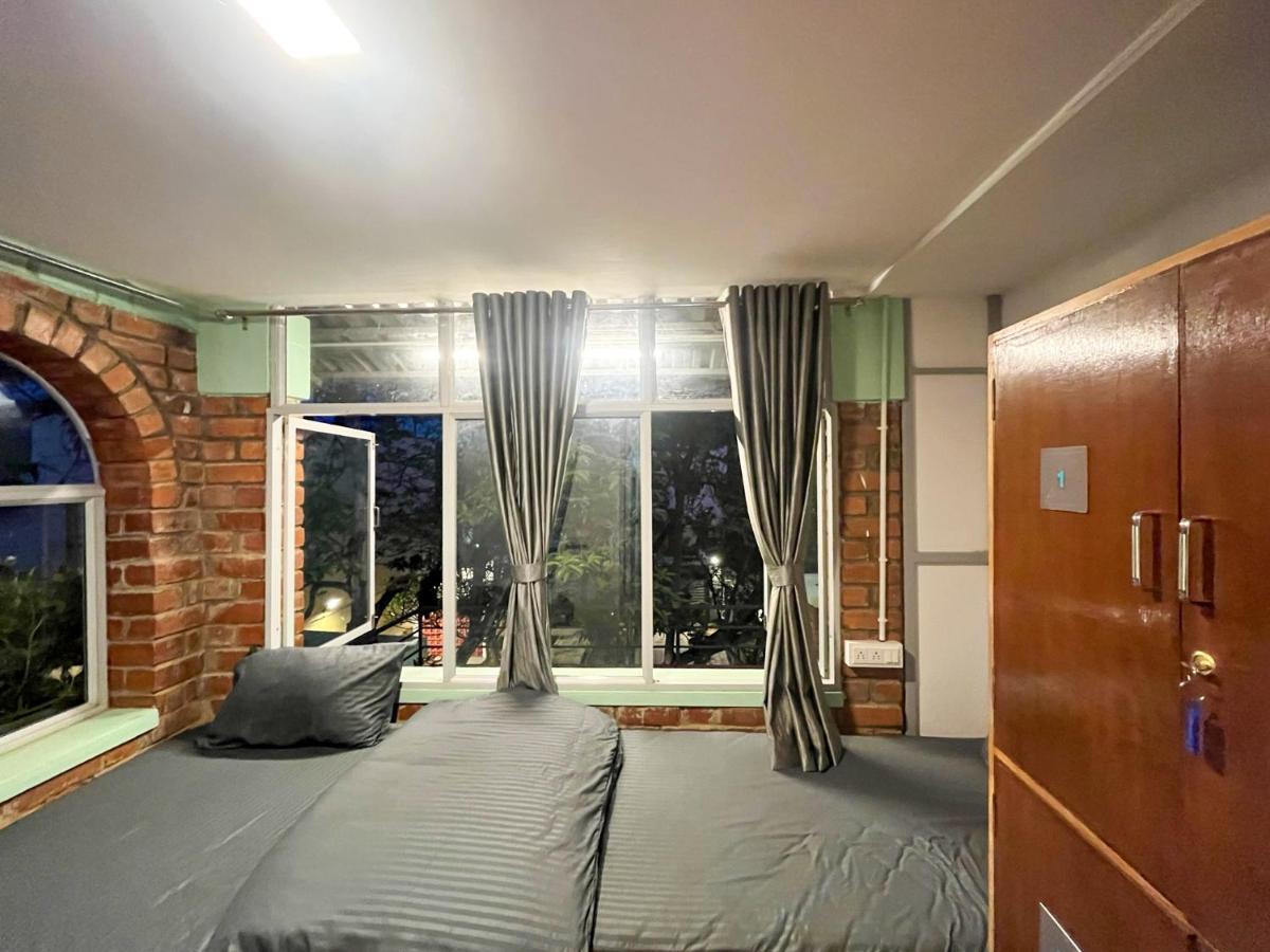 Rahees Bi Roambay - Backpacker Hostel ไมซอร์ ภายนอก รูปภาพ